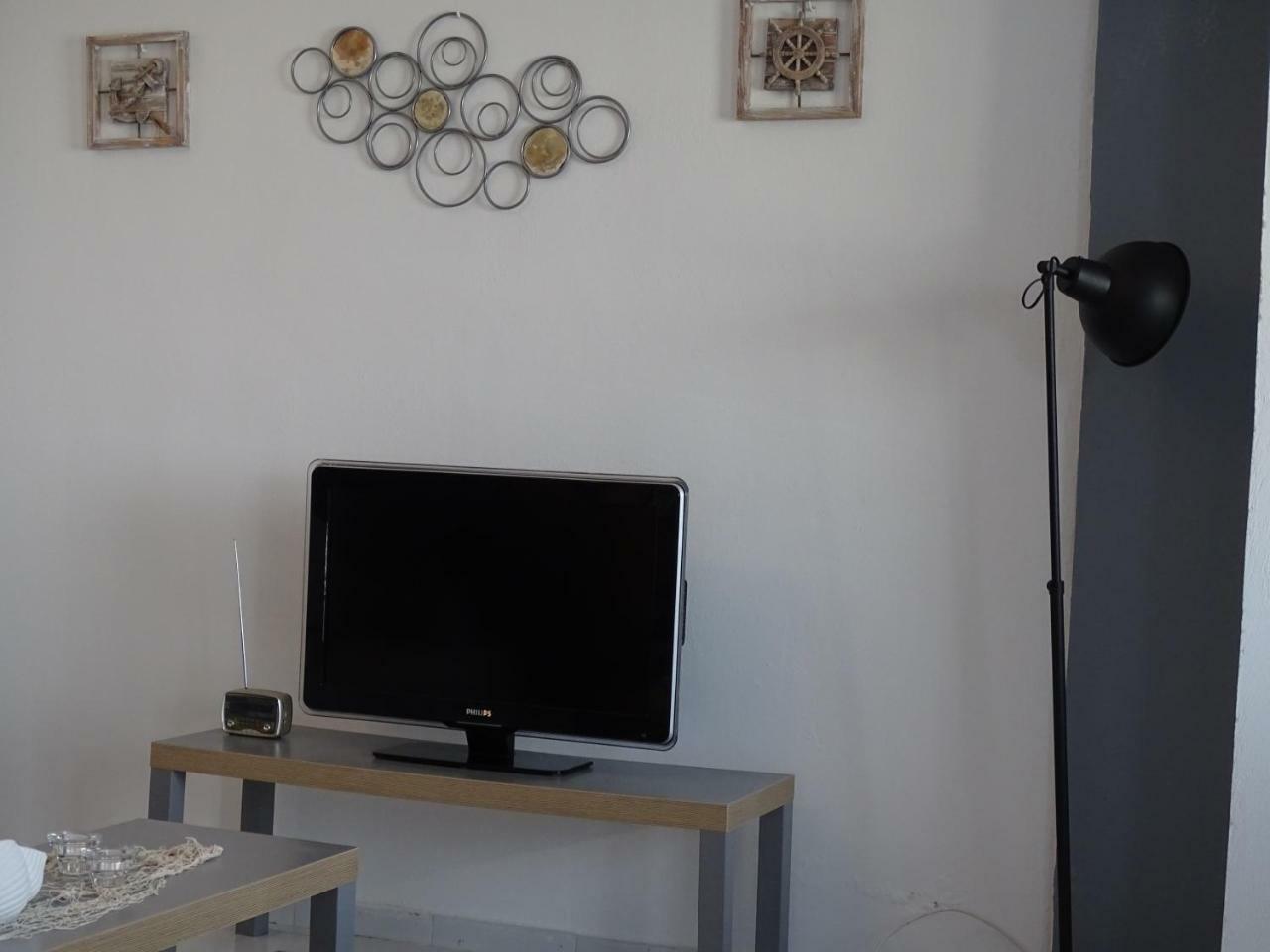 Nama Beach House 莫诺利索斯 外观 照片