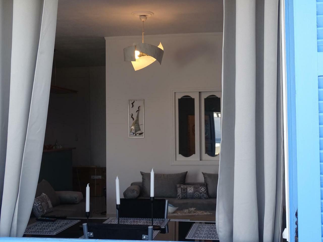 Nama Beach House 莫诺利索斯 外观 照片