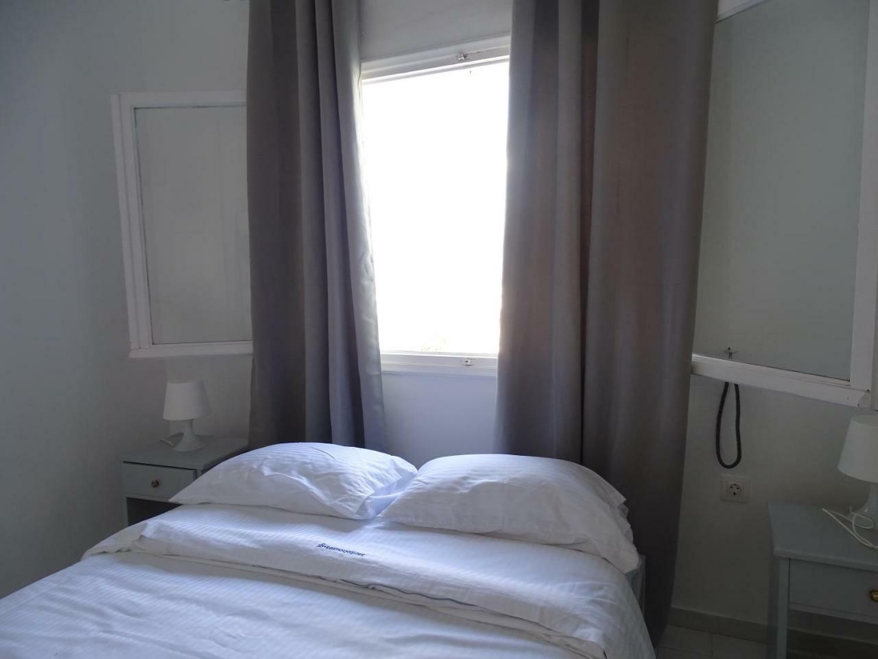 Nama Beach House 莫诺利索斯 外观 照片