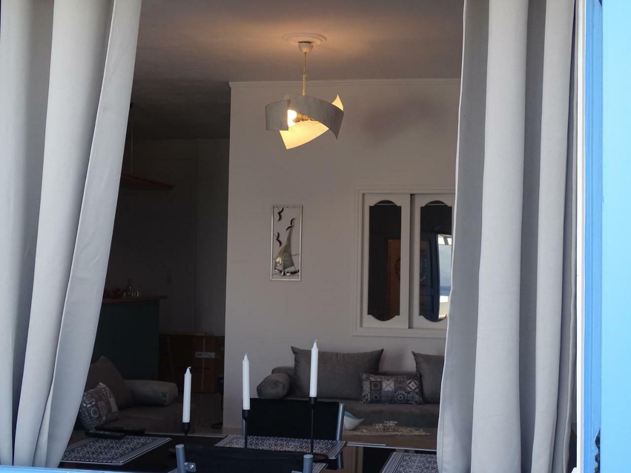 Nama Beach House 莫诺利索斯 外观 照片