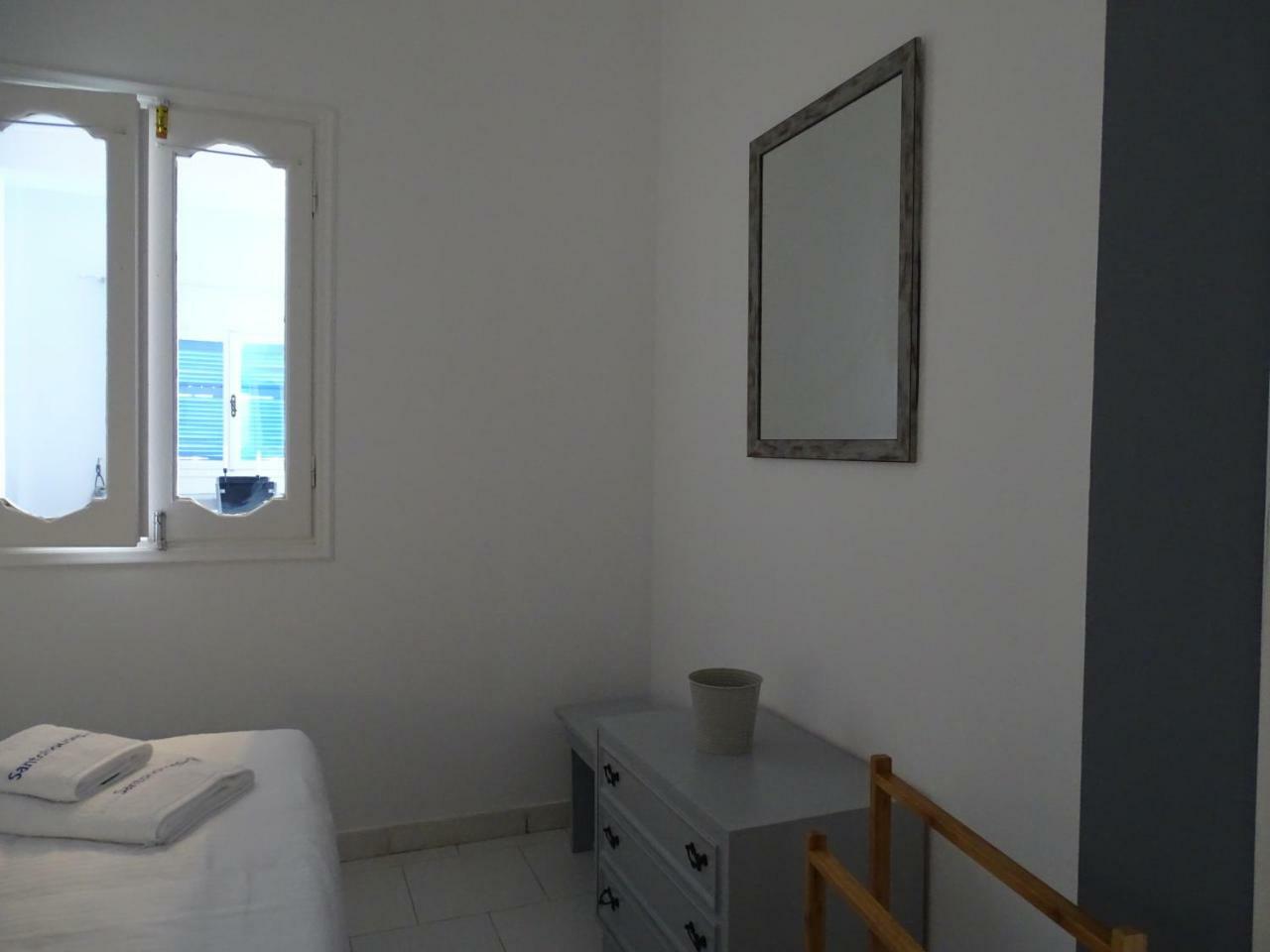 Nama Beach House 莫诺利索斯 外观 照片