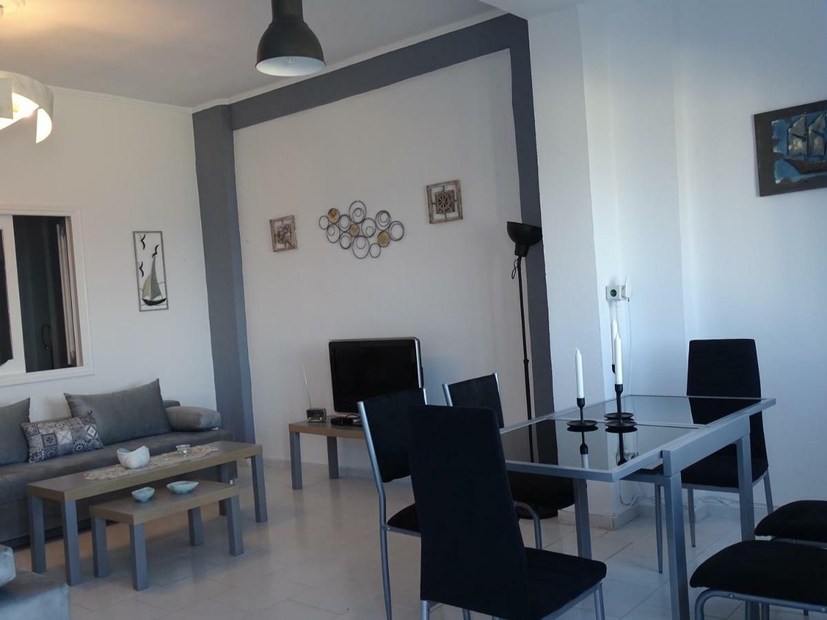 Nama Beach House 莫诺利索斯 外观 照片