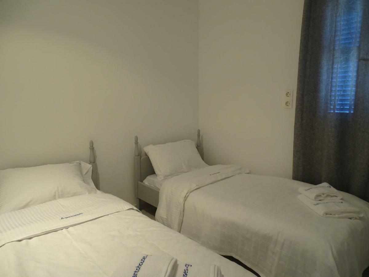 Nama Beach House 莫诺利索斯 外观 照片