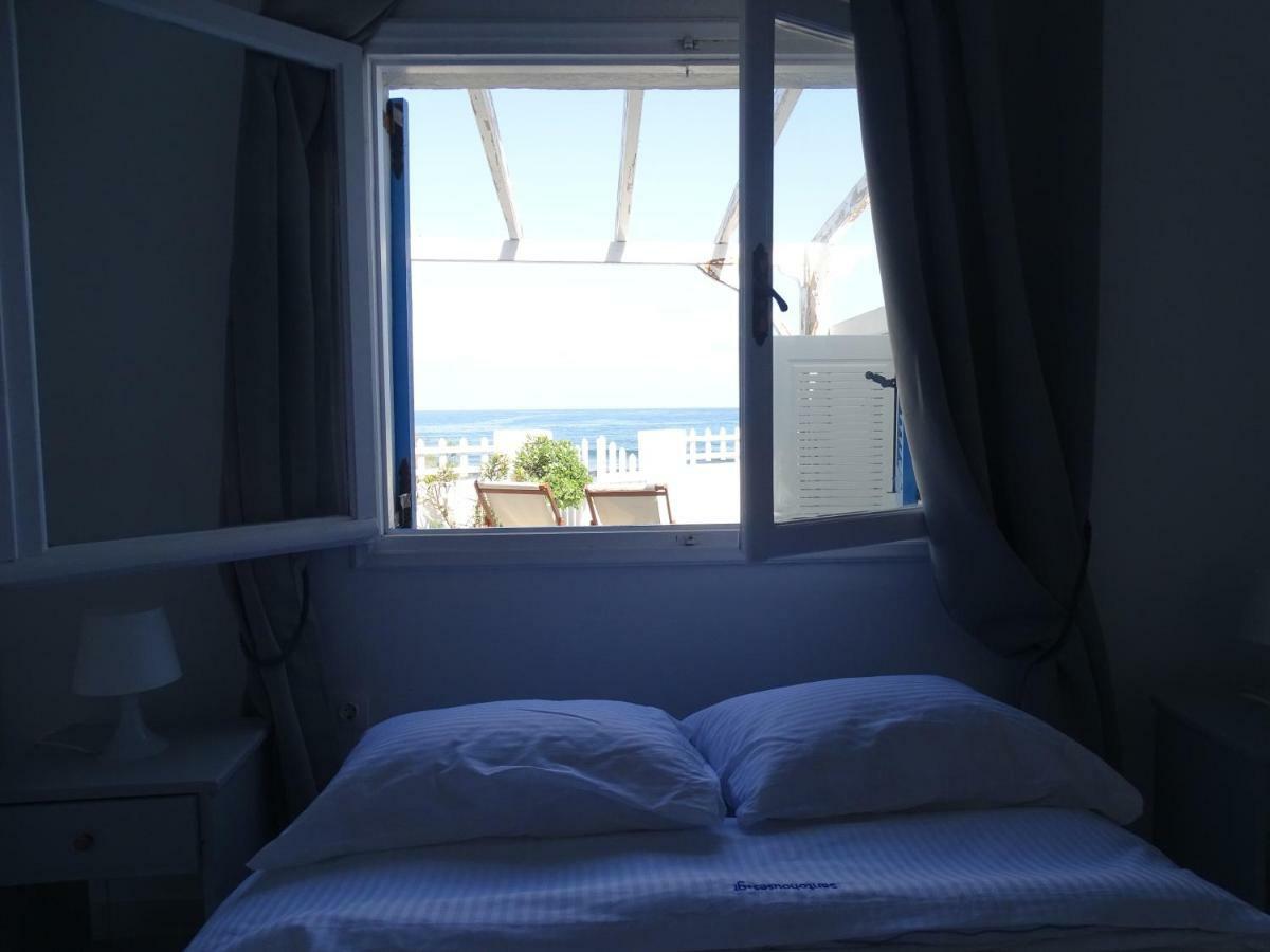 Nama Beach House 莫诺利索斯 外观 照片